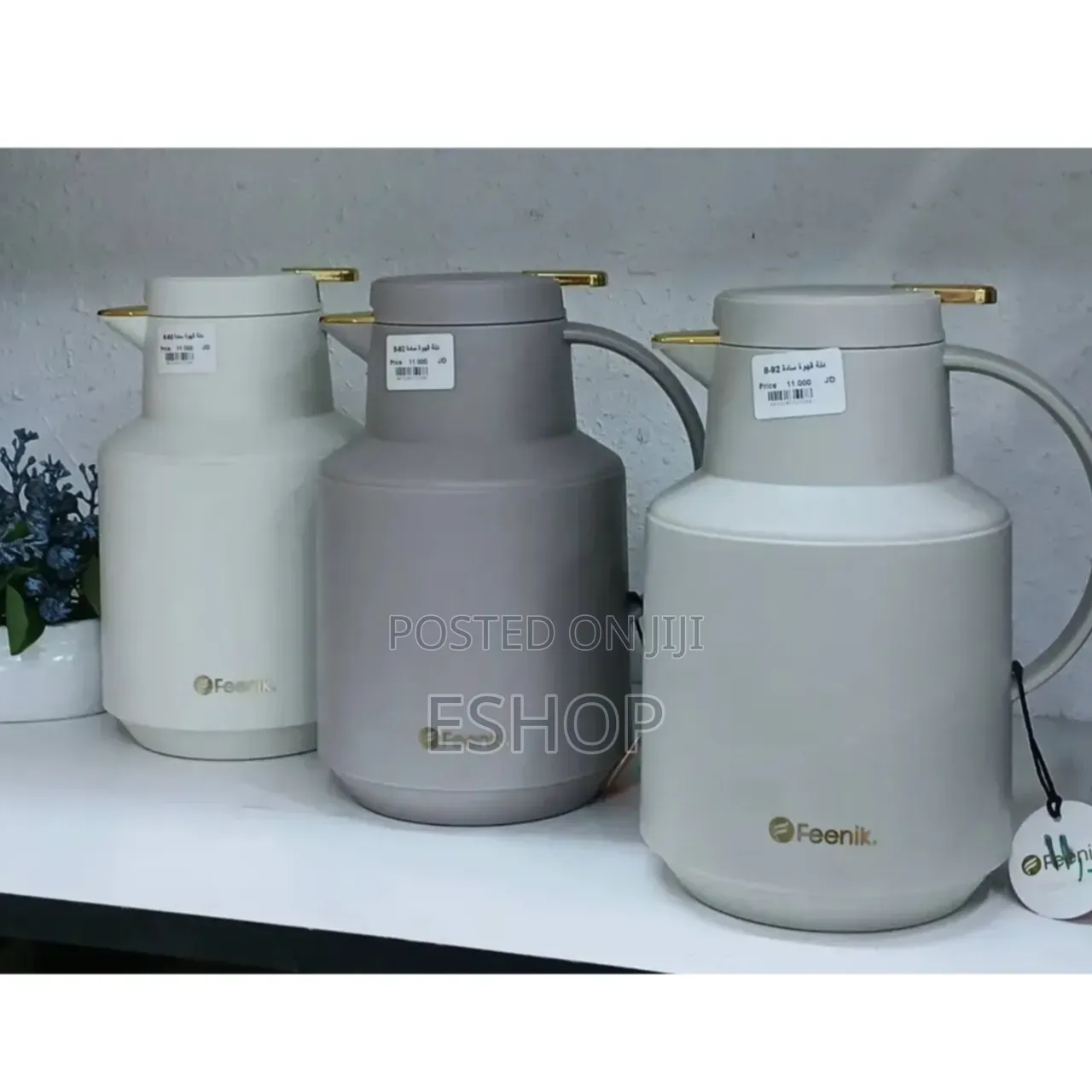 Feenik Temperature‐Lock Jug – Durable, Stylish, Versatile