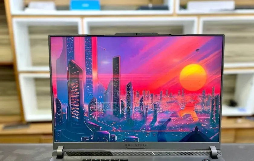 New Laptop Asus ROG Strix G16 16GB Nvidia SSD 1T