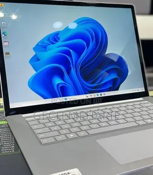 New Laptop Microsoft 16GB Intel Core Ultra 7 SSD 512GB