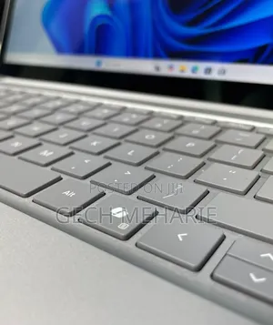 New Laptop Microsoft 16GB Intel Core Ultra 7 SSD 512GB