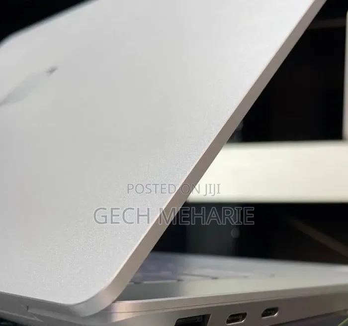 New Laptop Microsoft 16GB Intel Core Ultra 7 SSD 512GB