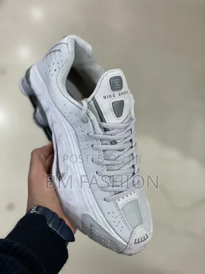 Nike Shox R4