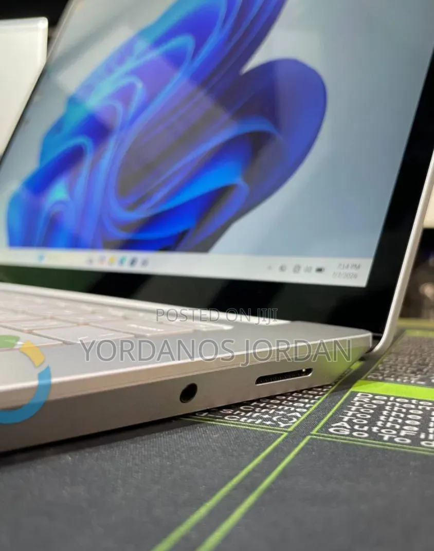 New Laptop Microsoft Surface Pro 9 16GB Intel Core Ultra 7 SSD 512GB