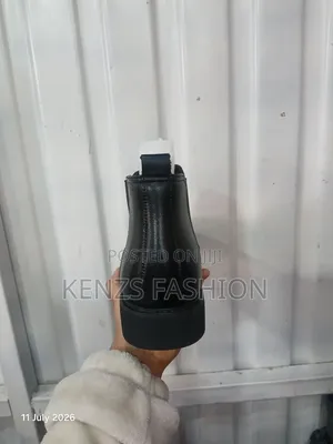 Quality Black Leather Chelsea Boots