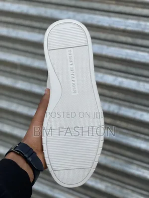 Tommy Hilfiger Modern Looks