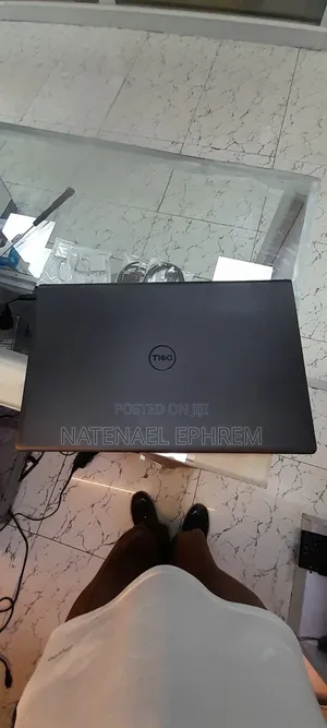 Laptop Dell Vostro 15 3510 8GB Intel Core i7 SSD 512GB