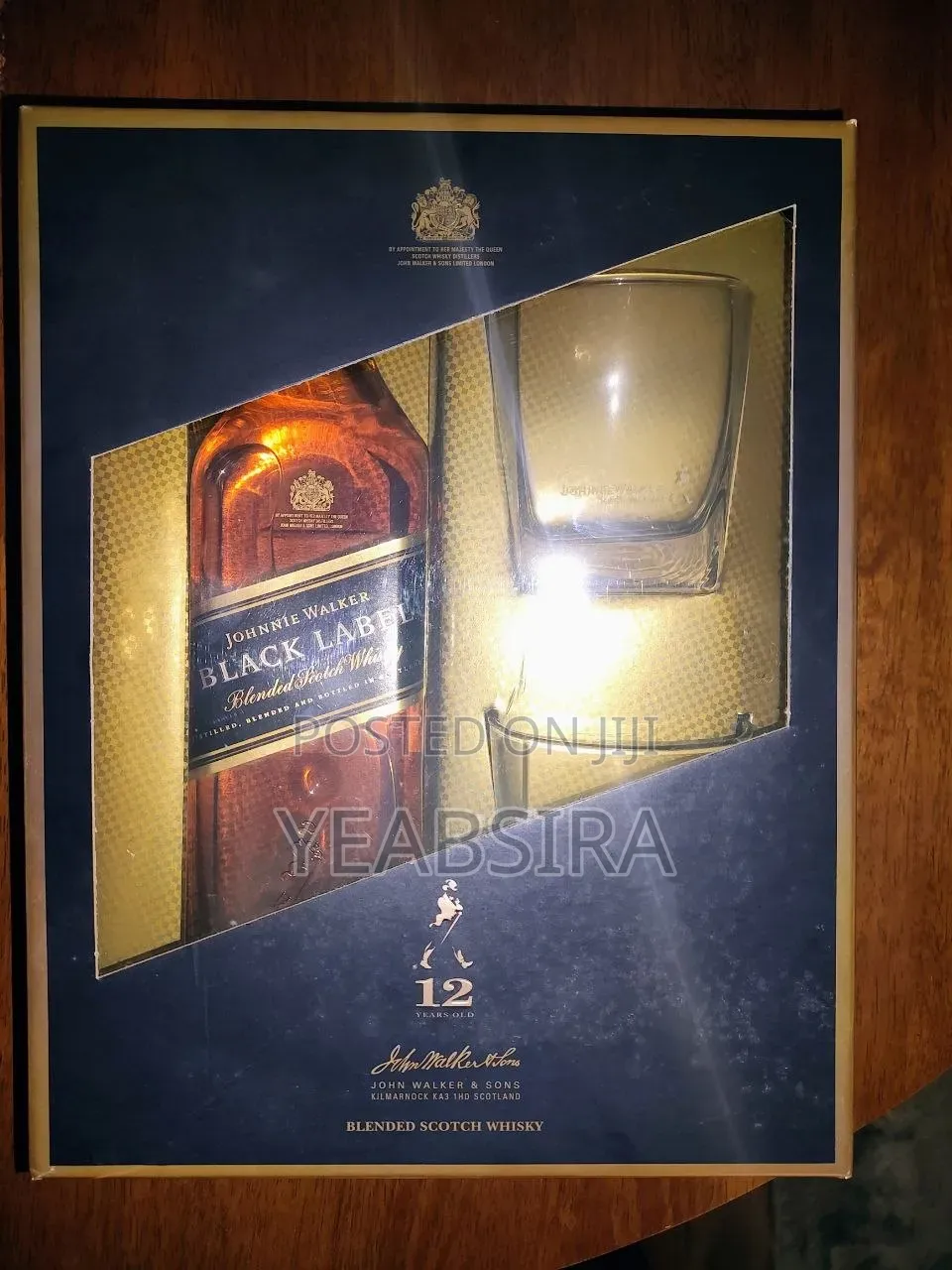 Johnnie Walker Black Label 12 Year Old Gift Set Featuring a 750ml