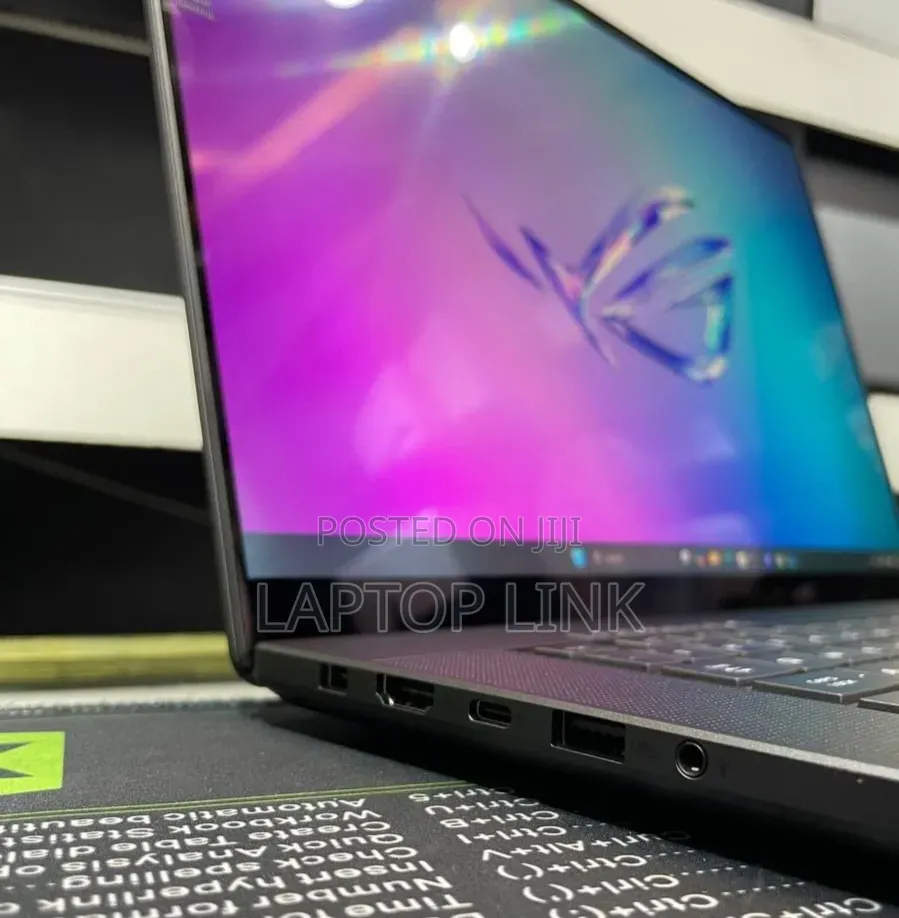 New Laptop Asus ROG Zephyrus G15 32GB Intel Core i9 SSD 1T