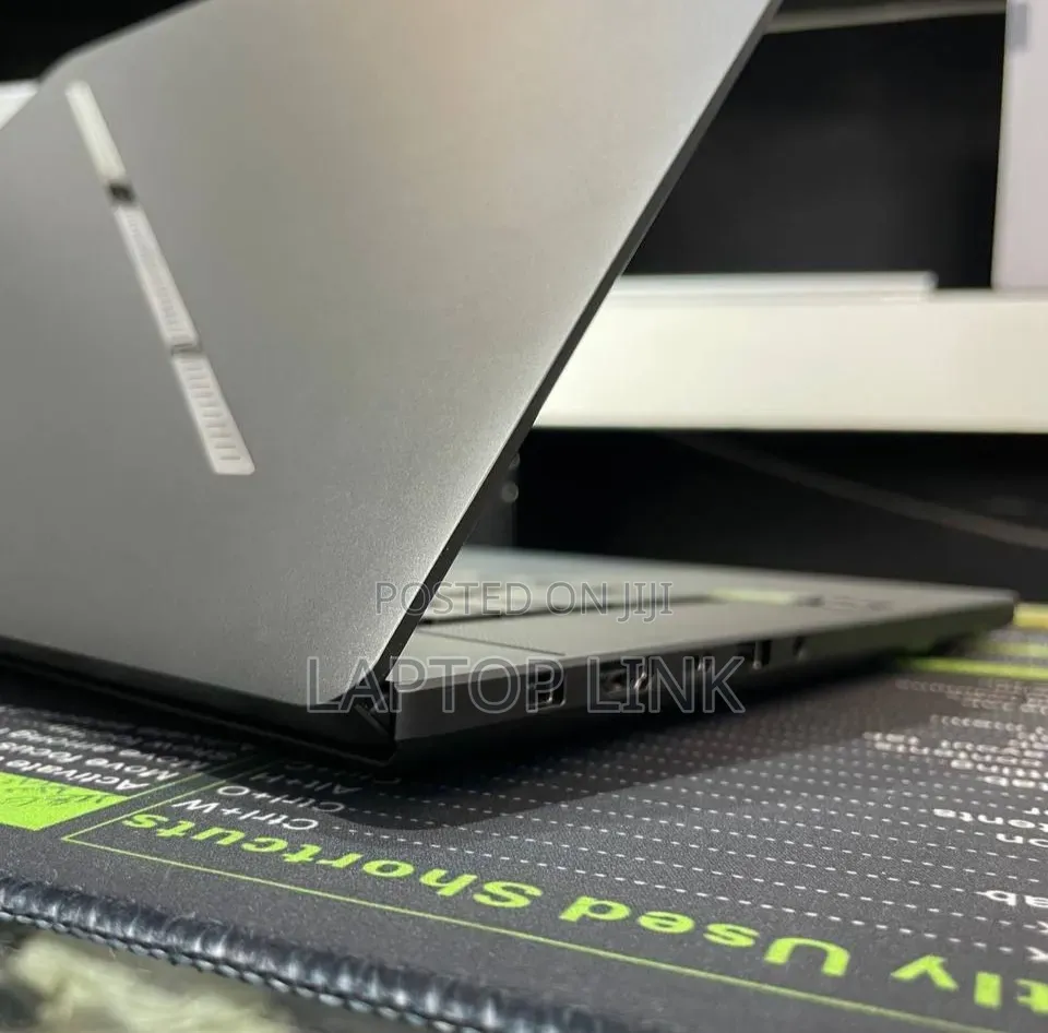 New Laptop Asus ROG Zephyrus G15 32GB Intel Core i9 SSD 1T