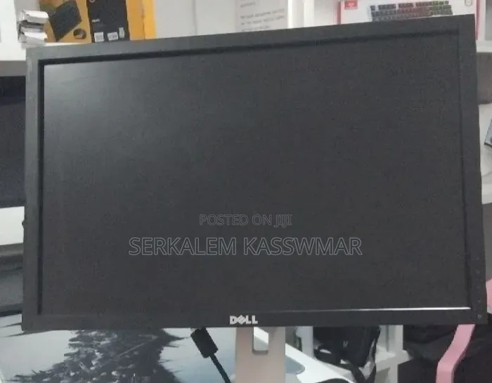 1dell Moniter 22 Inch Screen Size Price : 15000etb Call