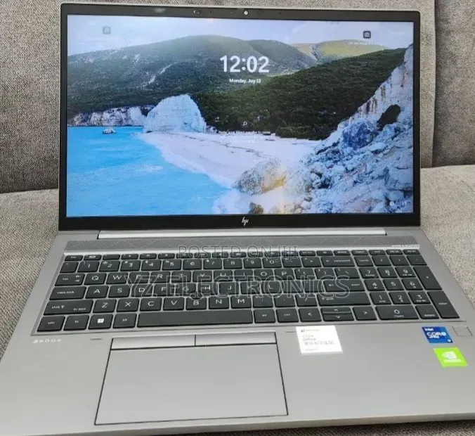 New Laptop HP ZBook Studio G4 16GB Intel Core i7 SSD 512GB