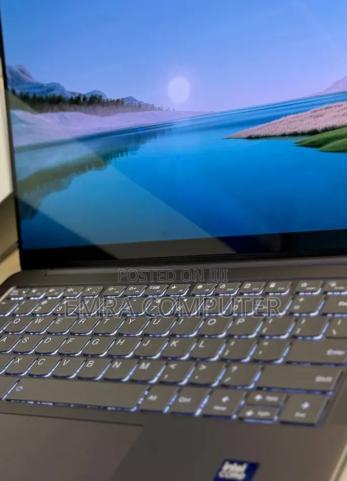 New Laptop Lenovo 16GB Intel Core Ultra 7 SSD 512GB