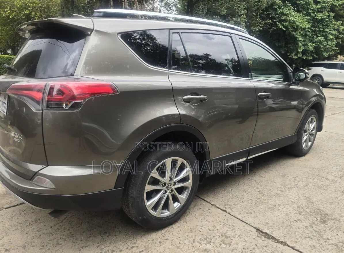Toyota RAV4 2018 Ivory