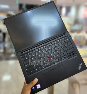 New Laptop Lenovo ThinkPad X1 Carbon 16GB Intel Core Ultra 7 SSD 512GB