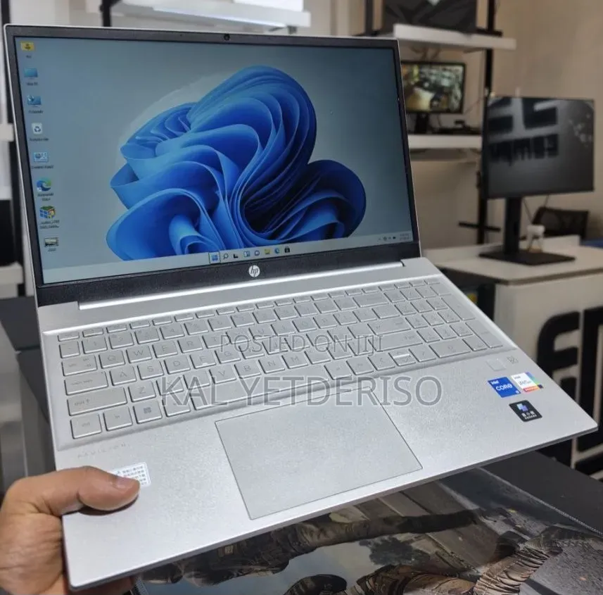 New Laptop HP Pavilion 15 16GB Intel Core i5 SSD 512GB