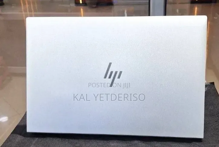 New Laptop HP EliteBook 840 G8 16GB Intel Core i5 SSD 512GB