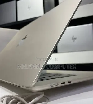 New Laptop Apple MacBook Air 2025 M4 16GB Apple M4 SSD 256GB