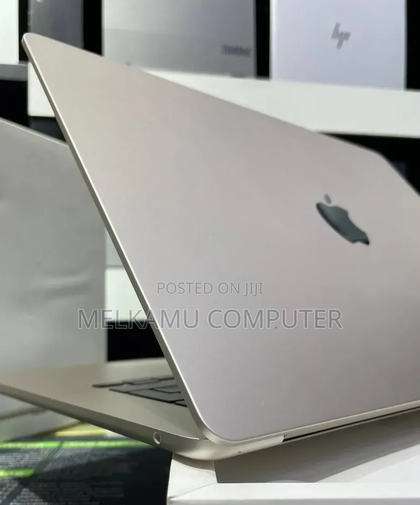 New Laptop Apple MacBook Air 2025 M4 16GB Apple M4 SSD 256GB