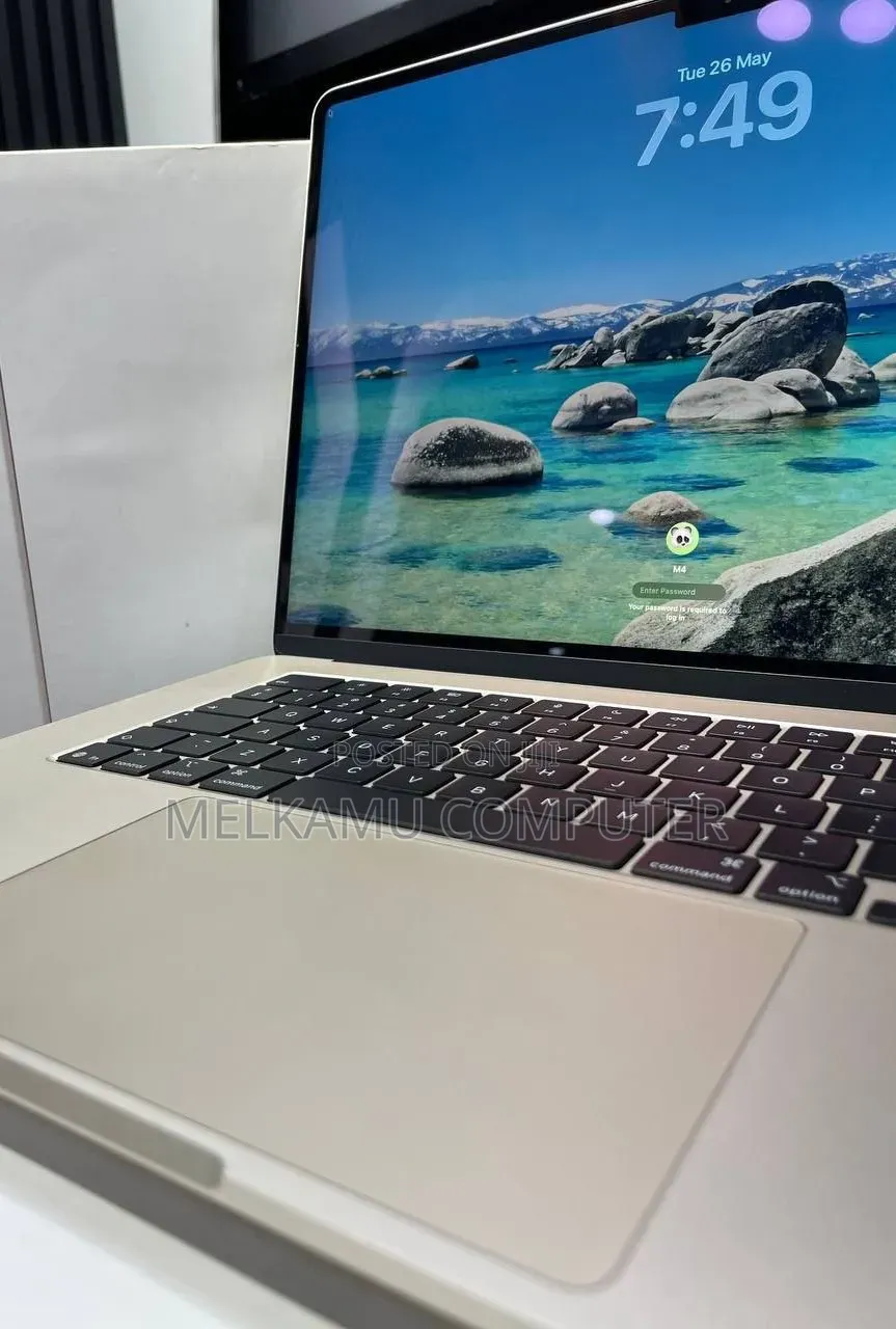 New Laptop Apple MacBook Air 2025 M4 16GB Apple M4 SSD 256GB