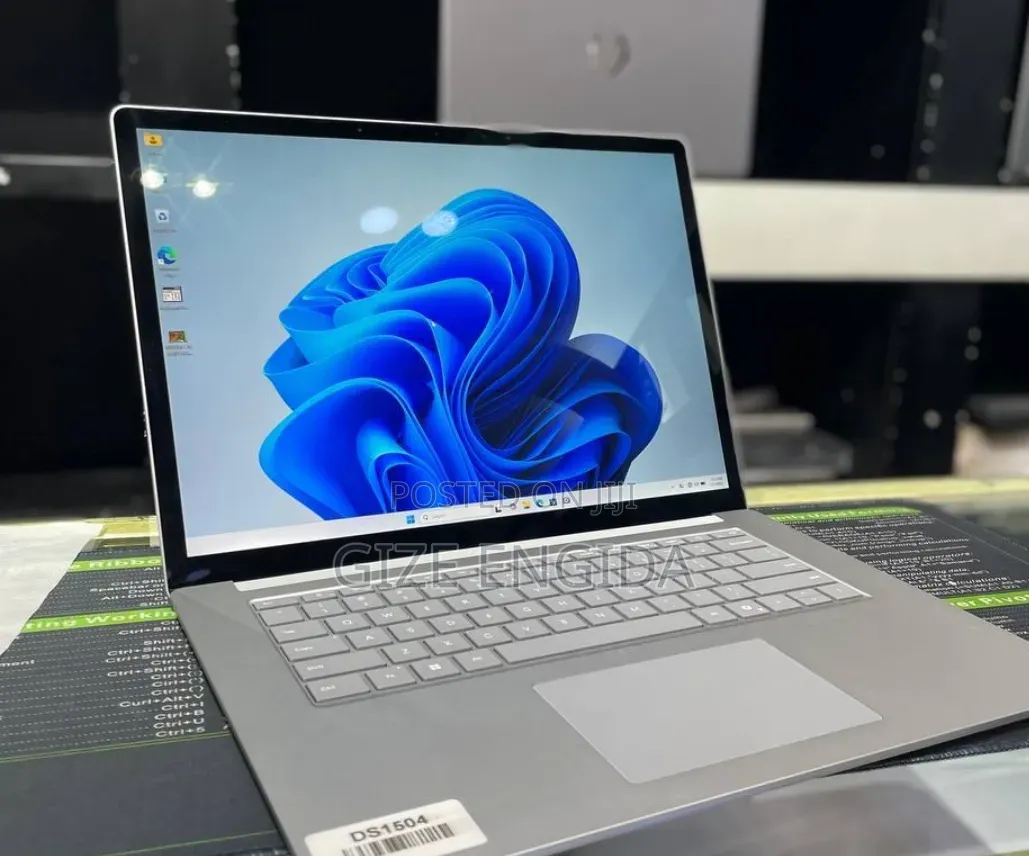New Laptop Microsoft Surface Laptop 5 16GB Intel Core Ultra 7 SSD 512GB