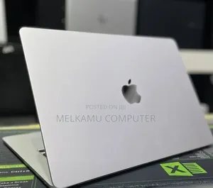 New Laptop Apple MacBook Air 2025 M4 24GB Apple M4 SSD 512GB