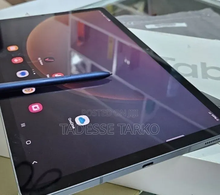 New Samsung Galaxy Tab S9 FE 128 GB Gray