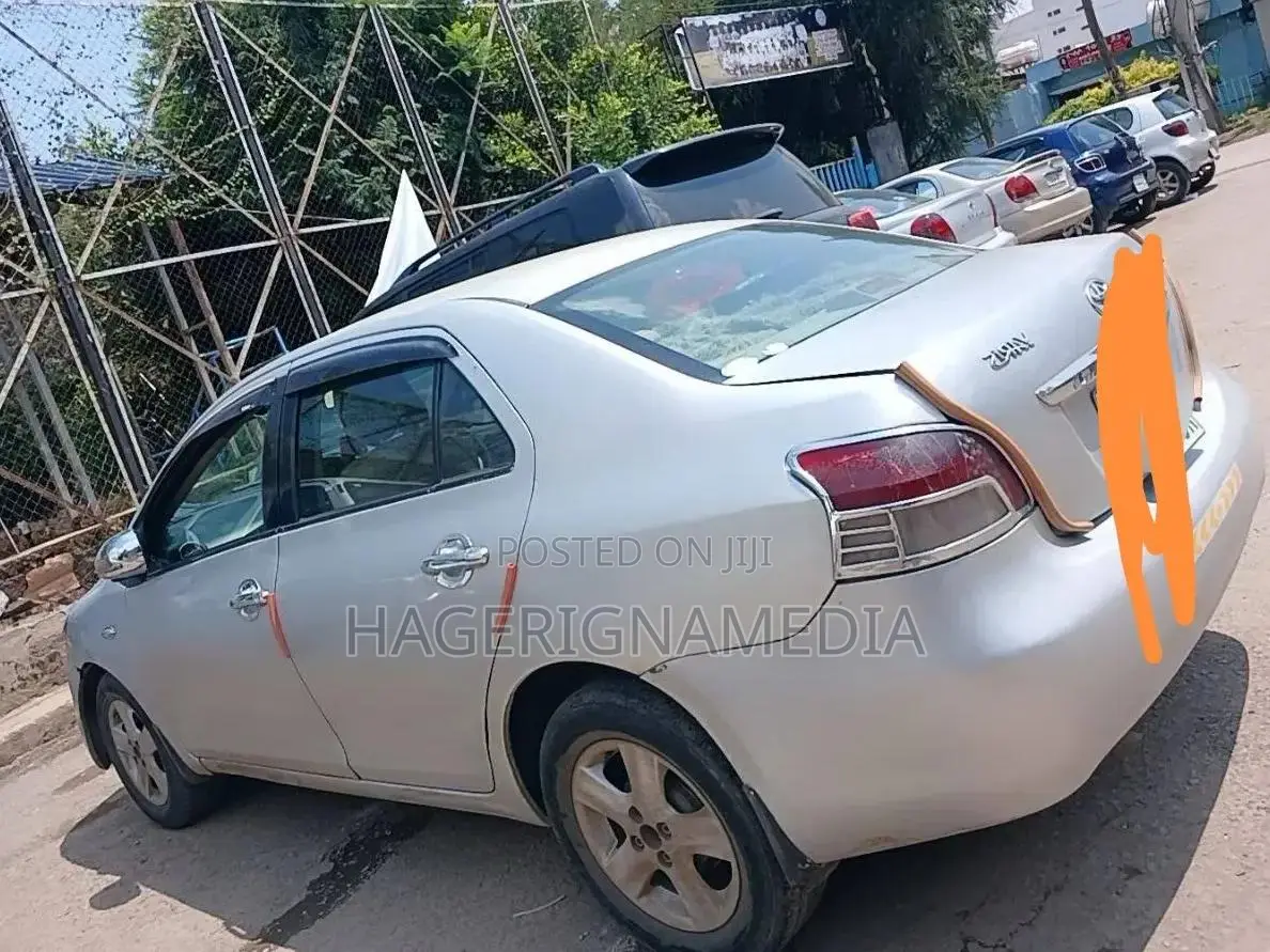 Toyota Yaris 2007 Silver