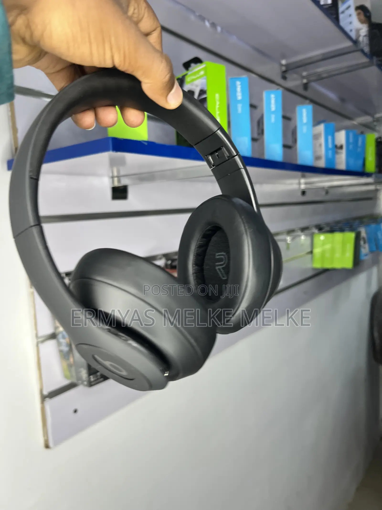  Beats Studio Pro Wireless Headset 