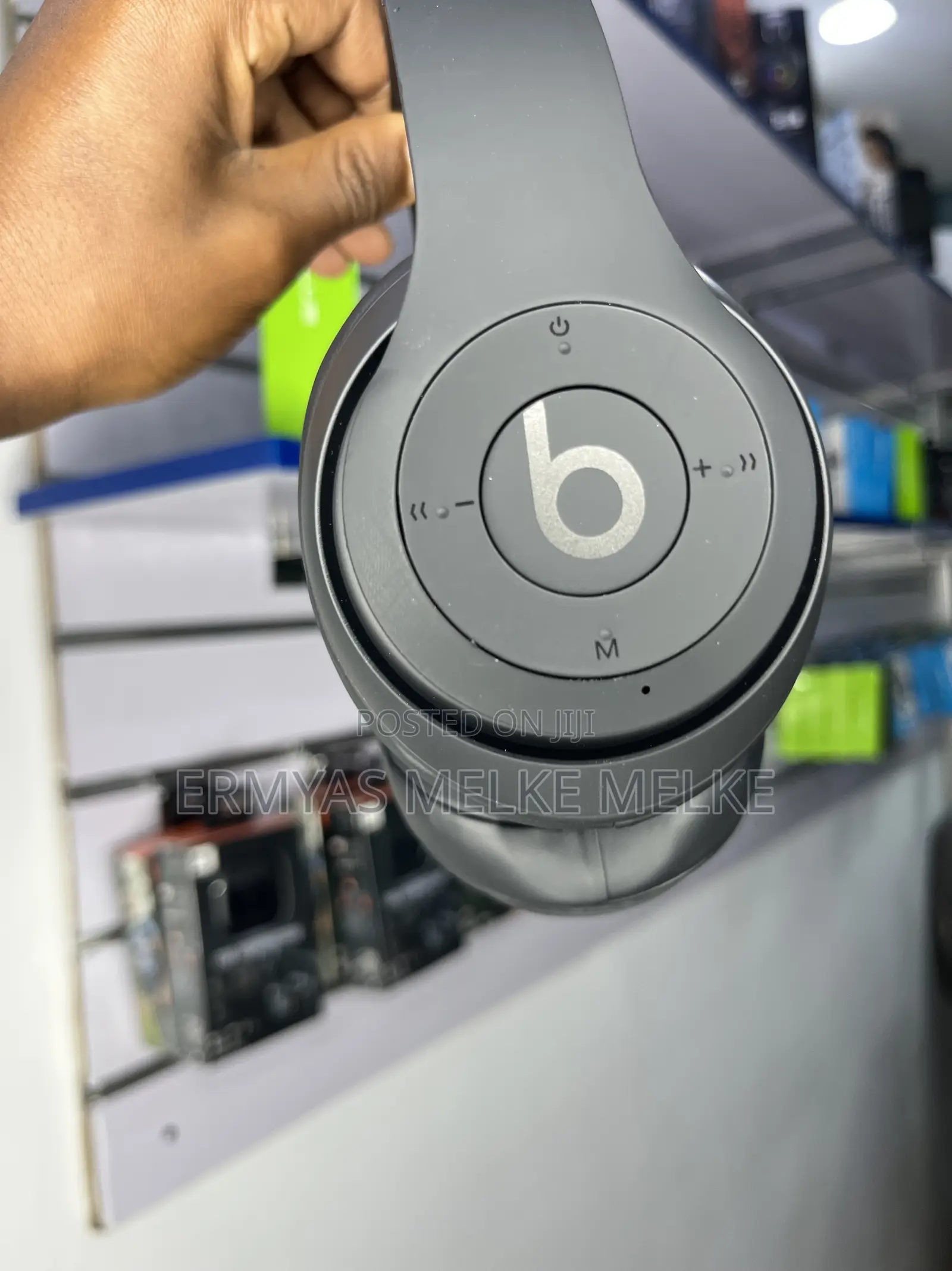  Beats Studio Pro Wireless Headset 