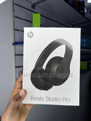  Beats Studio Pro Wireless Headset 