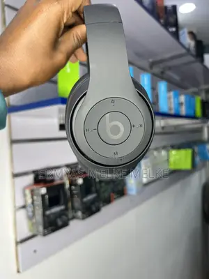  Beats Studio Pro Wireless Headset 