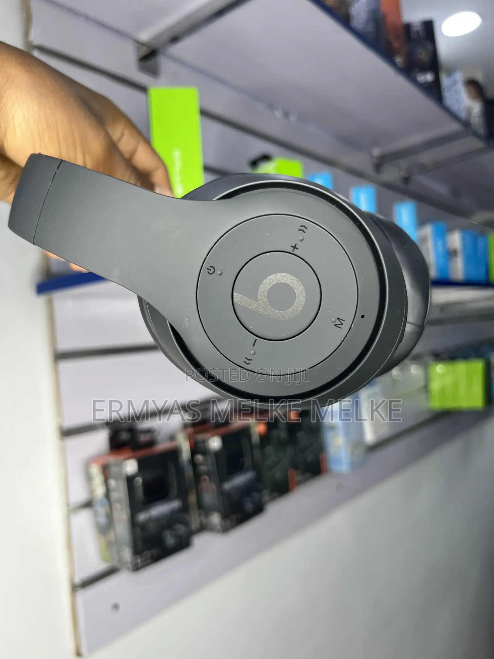  Beats Studio Pro Wireless Headset 