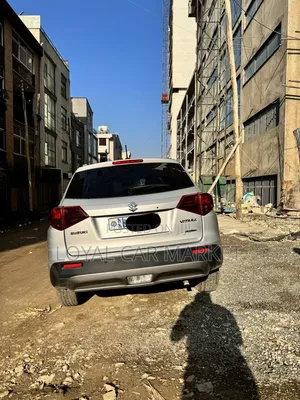Suzuki Vitara 2021 Silver