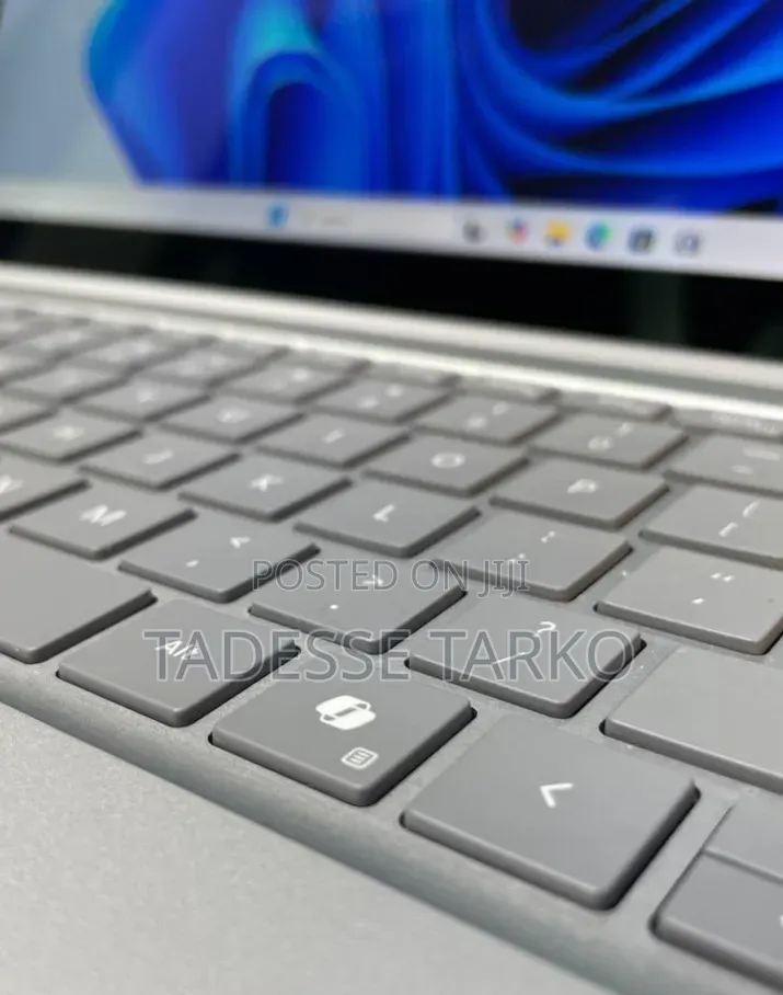 New Laptop Microsoft Surface 16GB Intel Core Ultra 7 SSD 512GB