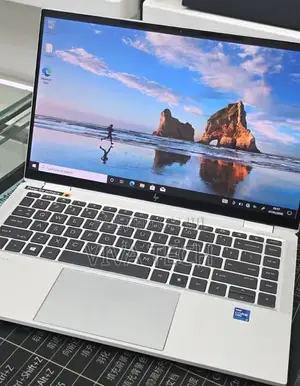 New Laptop HP EliteBook 1040 G8 16GB Intel Core i7 SSD 512GB