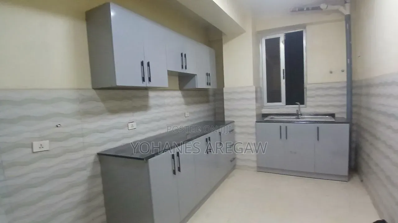 1bdrm Apartment in አሻራ መንደር, Nifas Silk-Lafto for rent