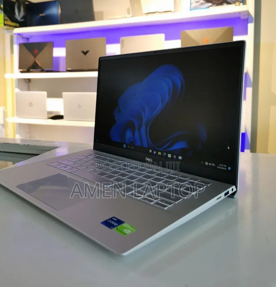 New Laptop Dell Inspiron 15 5502 16GB Intel SSD 512GB