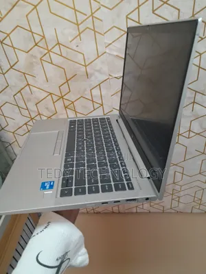 New Laptop HP EliteBook 840 G8 8GB Intel Core i5 SSD 512GB