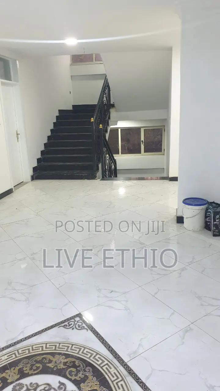 11bdrm Apartment in Arada for rent