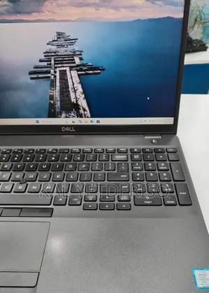New Laptop Dell Precision 3541 16GB Intel Core i7 SSD 512GB