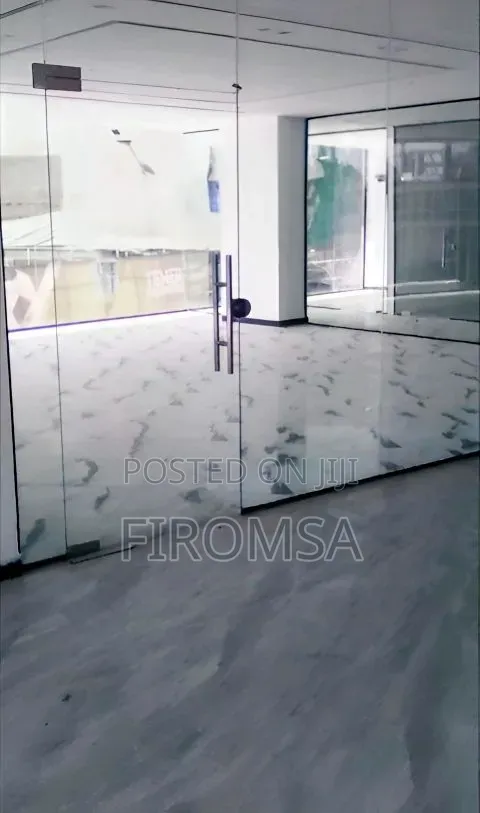 Mixed Use Commercial Building for Rent