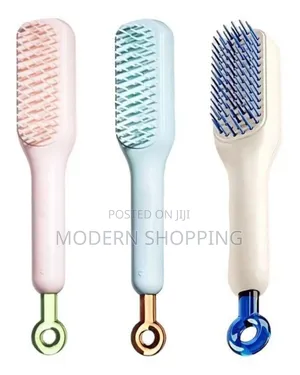 Retractable Cleaning Hair Brush