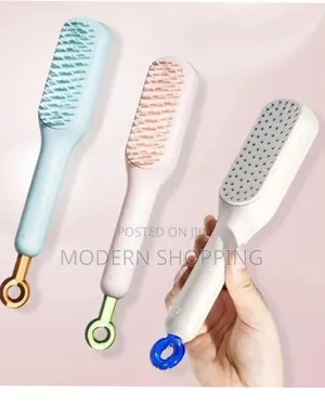 Retractable Cleaning Hair Brush