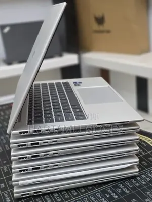 New Laptop HP EliteBook 840 G9 16GB Intel Core i7 SSD 1T