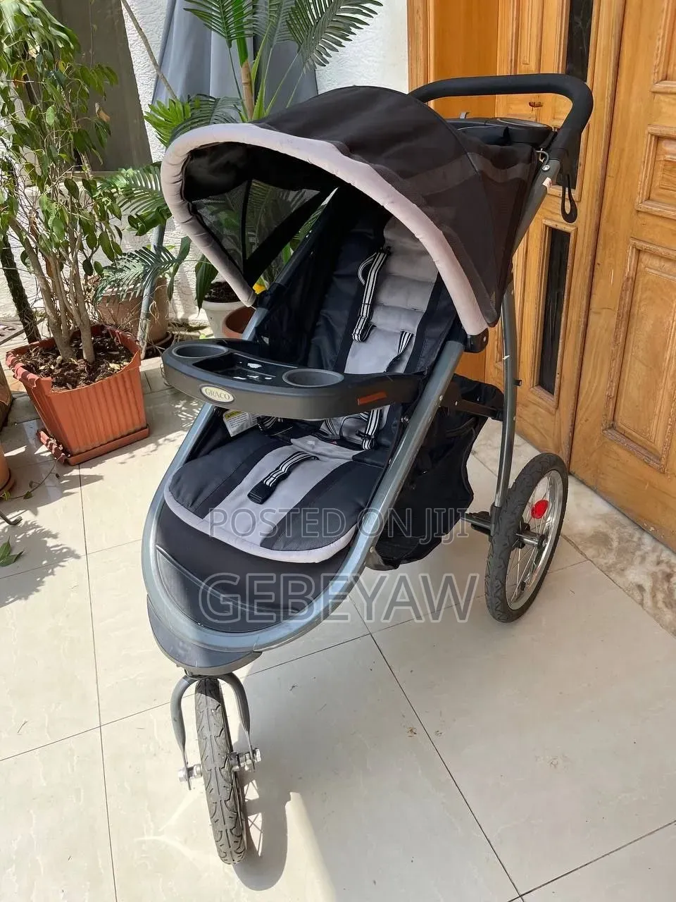 Graco-3-Wheel Jogging Stroller