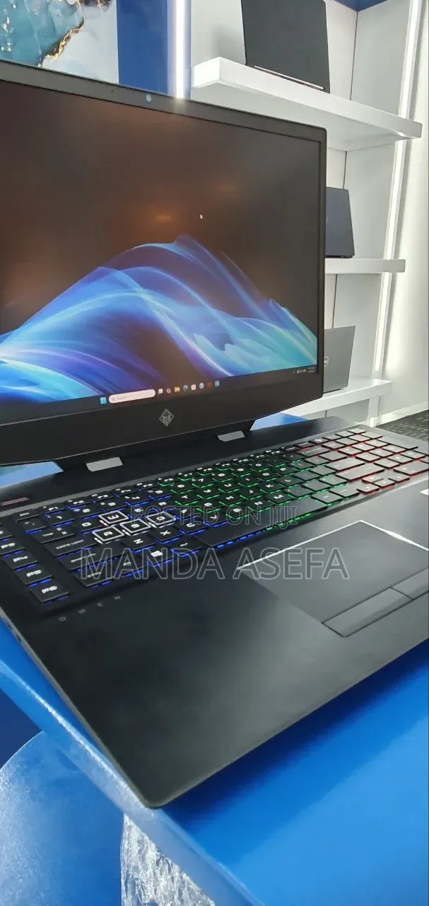 New Laptop HP Omen 17 16GB Intel Core i7 SSD 512GB