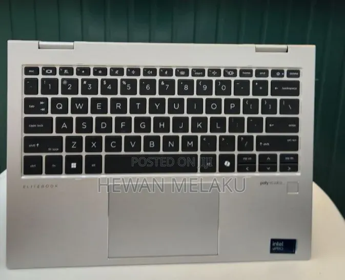 New Laptop HP Elitebook 830 G11 32GB Intel Core Ultra 7 SSD 512GB
