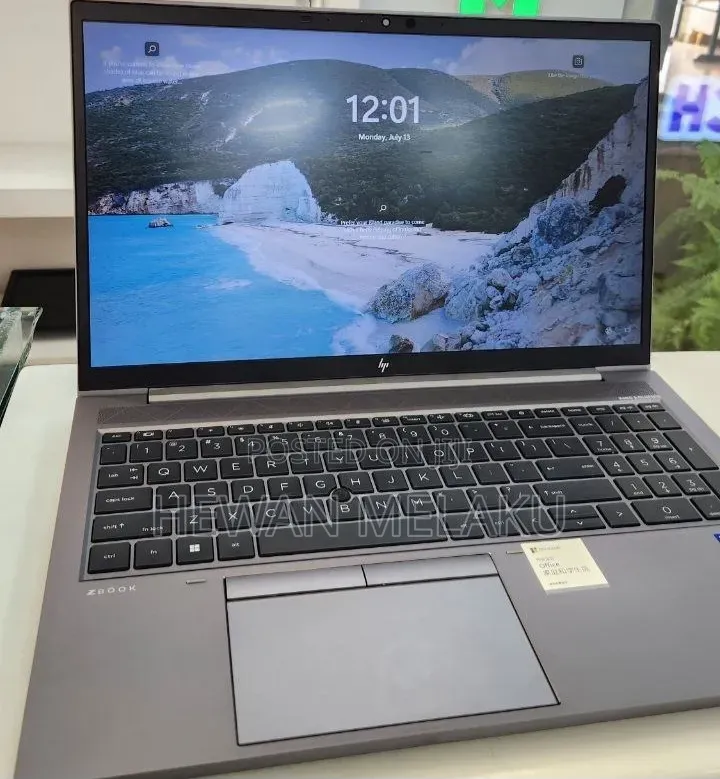 New Laptop HP ZBook 14 16GB Intel Core i7 SSD 512GB