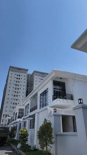 3bdrm Apartment in ሠሚት 72, Bole for sale