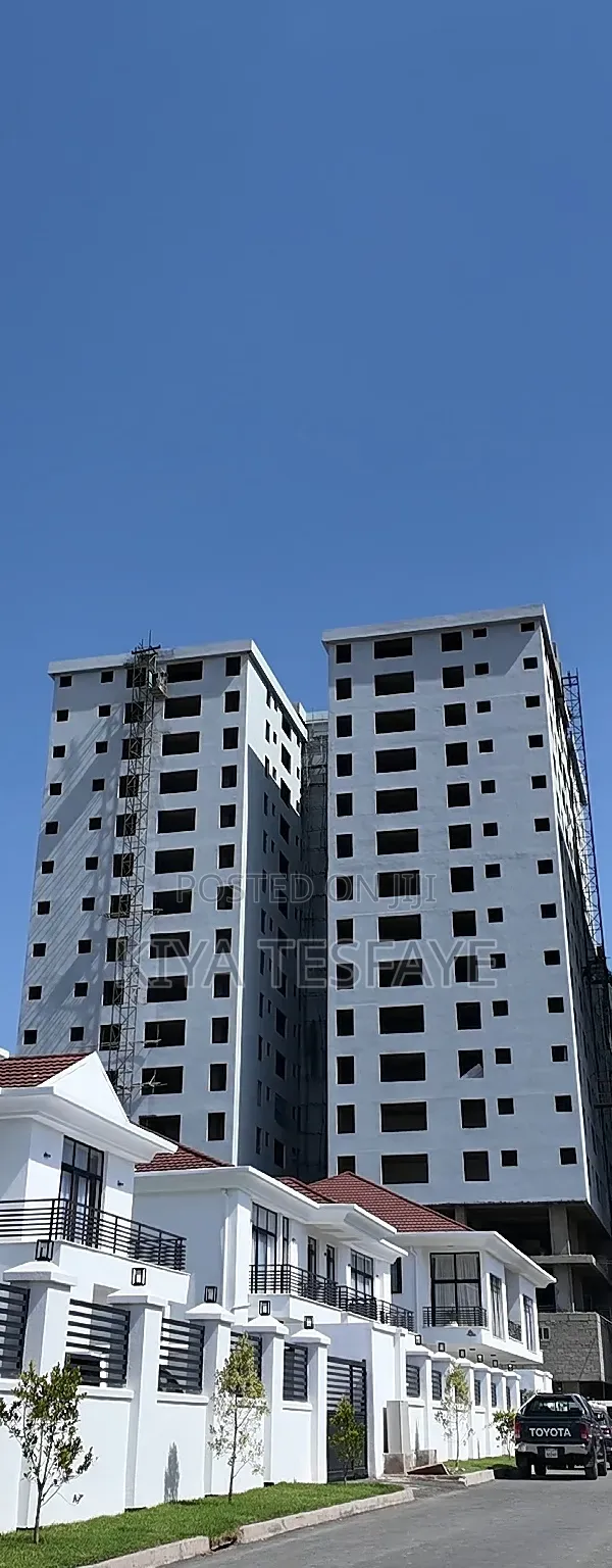3bdrm Apartment in ሠሚት 72, Bole for sale